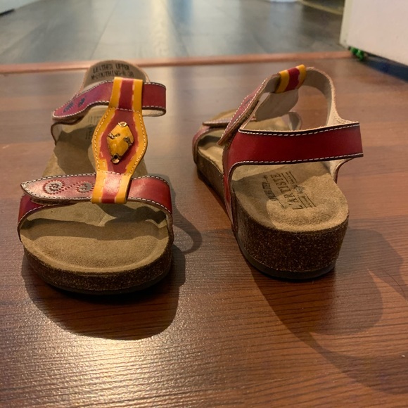 New Spring Step Sandals - Picture 4 of 4